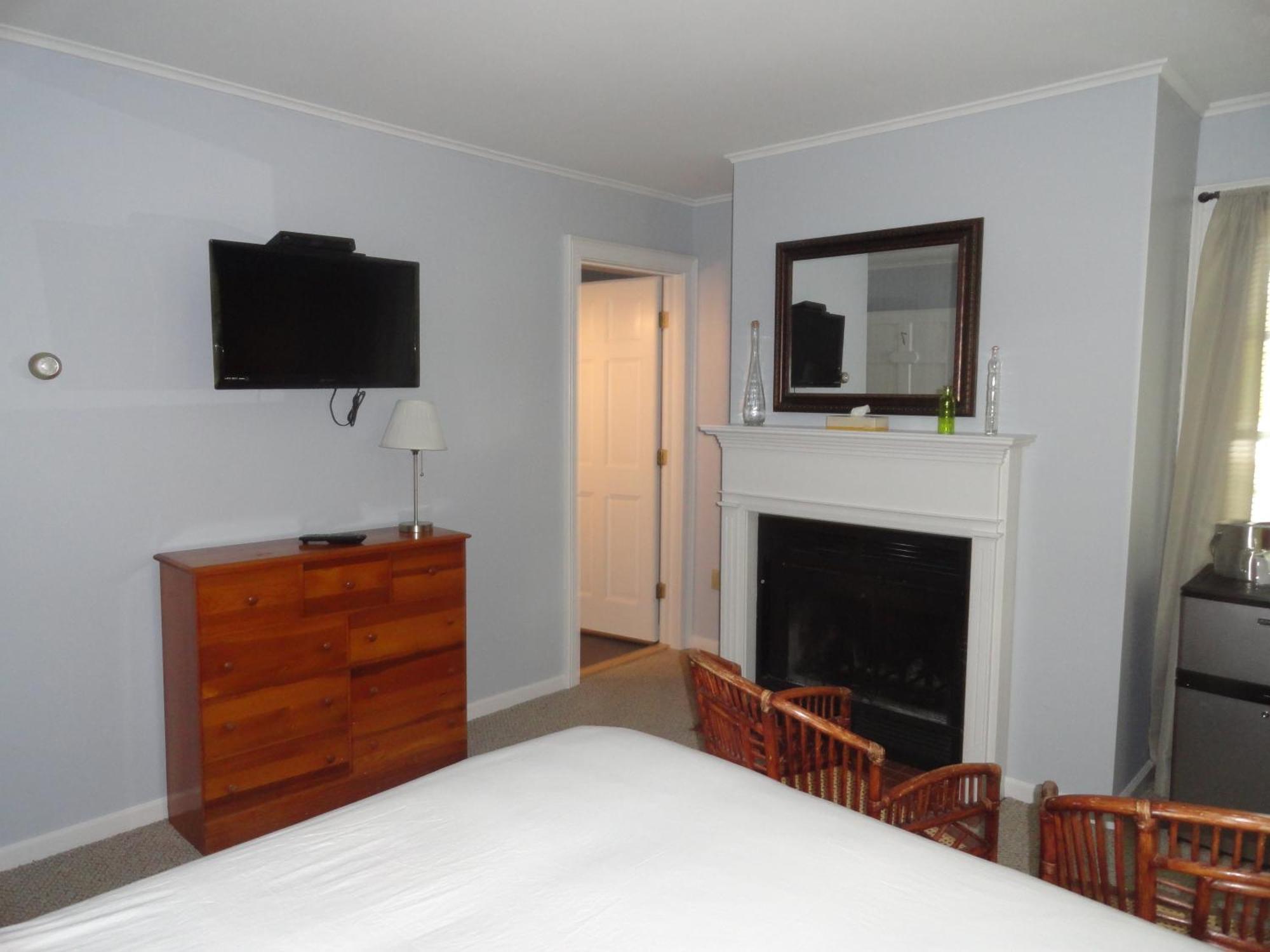 The Bond 1786 Inn (Adults Only) Warrensburg Pokoj fotografie