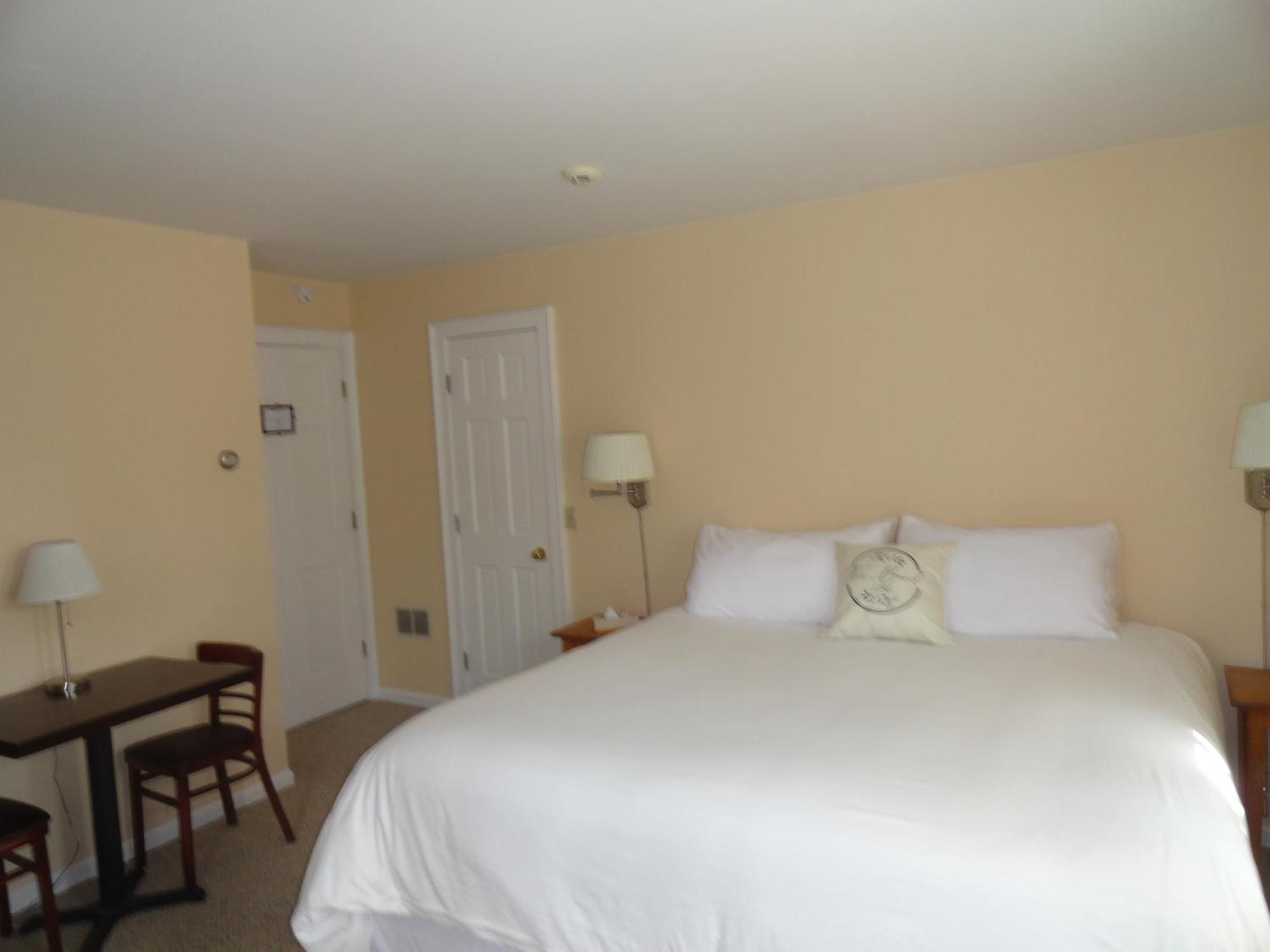 The Bond 1786 Inn (Adults Only) Warrensburg Pokoj fotografie