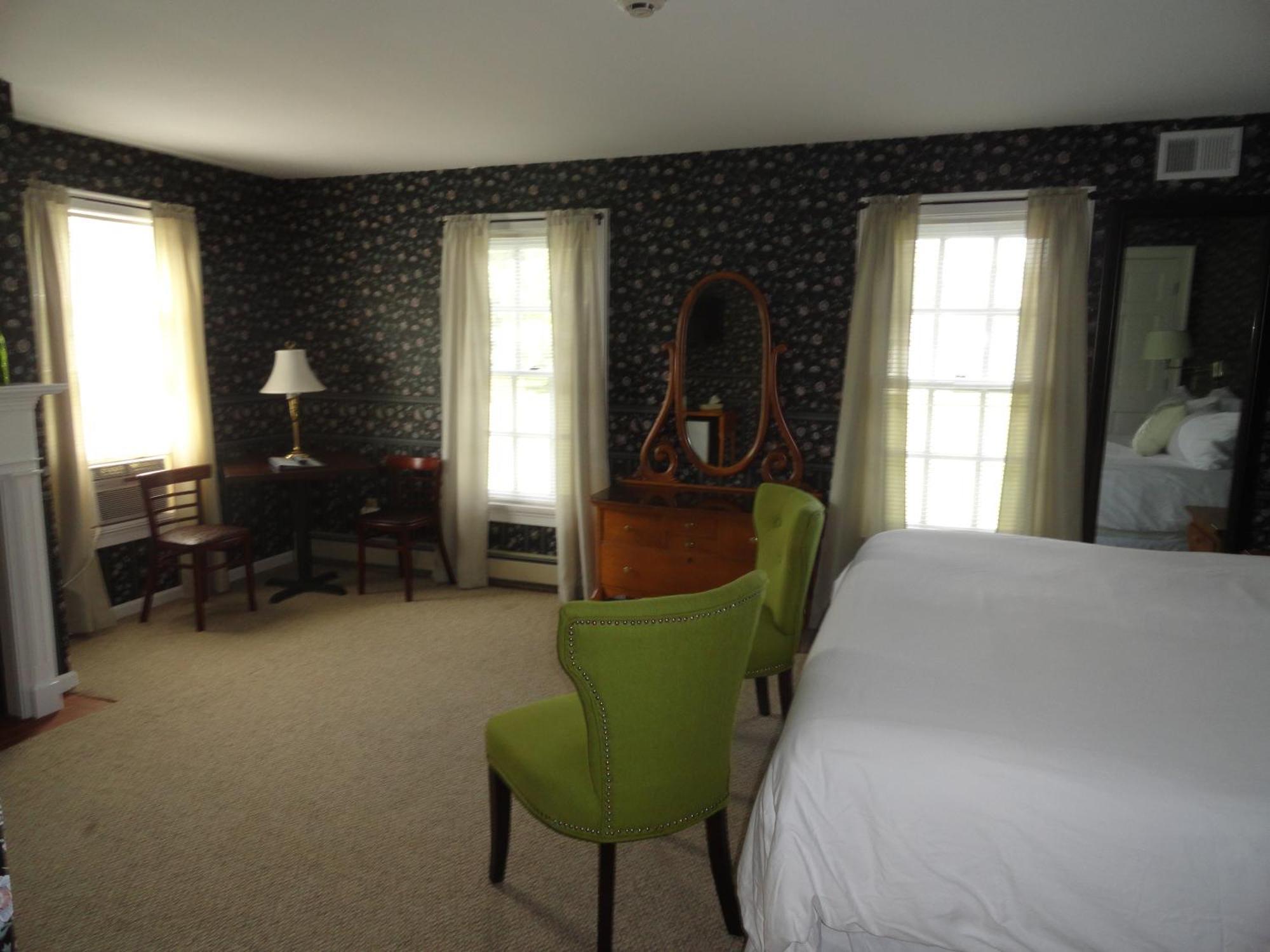 The Bond 1786 Inn (Adults Only) Warrensburg Pokoj fotografie